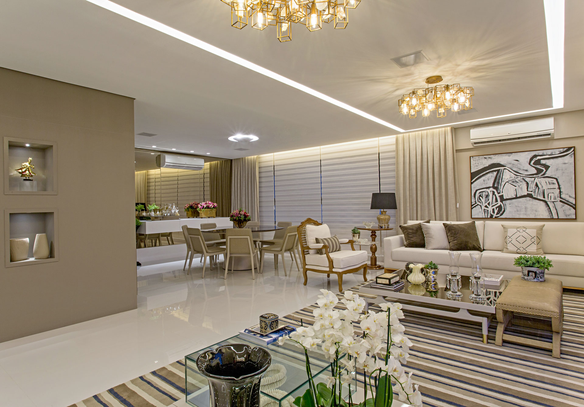 Transformamos espaços com soluções criativas e personalizadas. Nossa missão é harmonizar estética e funcionalidade, criando ambientes que refletem seu estilo de vida e proporcionam conforto.